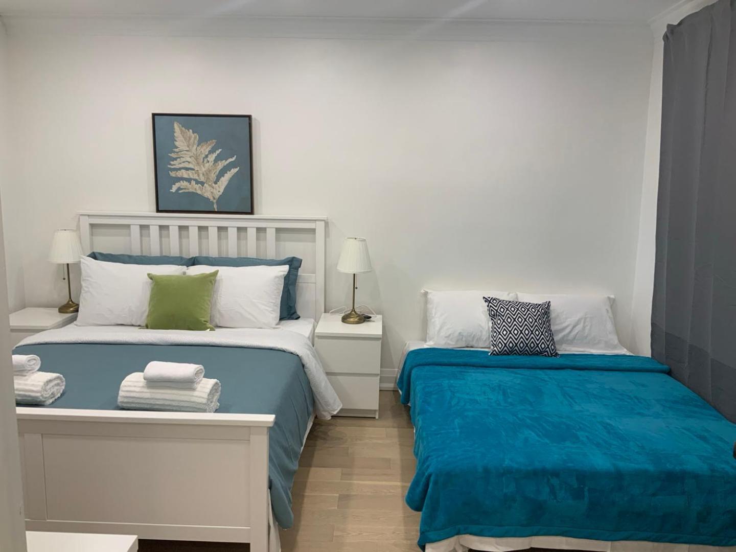 Leaside Garden Guesthouse トロント エクステリア 写真