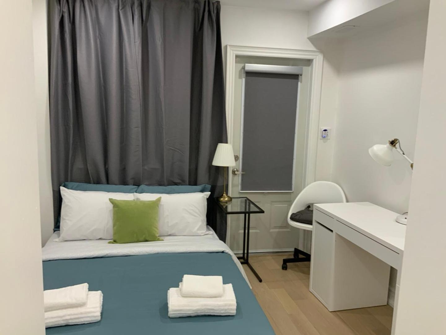 Leaside Garden Guesthouse トロント エクステリア 写真